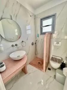 Zacharakis Studios - 82