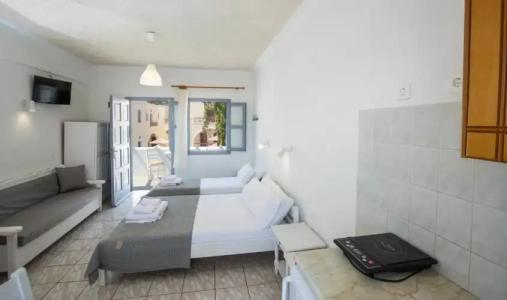 Zacharakis Studios - 89