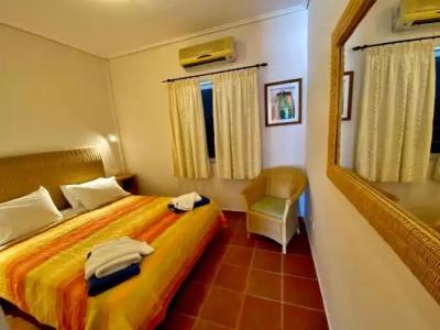 La Riviera Barbati Seaside Apartments & Villas - 40