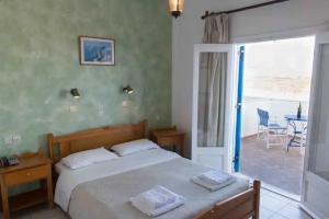 Hotel Olympia, Karterados