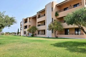 Golden Bay Hotel Apartments, Malia