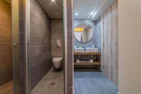 Bio Suites & Spa - 202