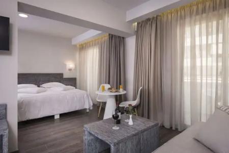 Bio Suites & Spa - 95