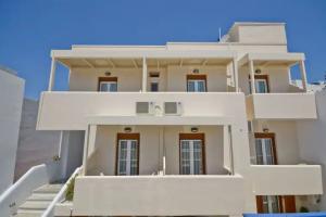 Margo Studios, Naxos Chora