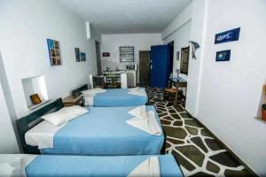 Angie's Studios, Parikia