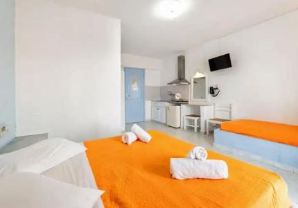 Stratos Apartments & Studios - 323