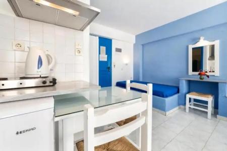 Stratos Apartments & Studios - 105