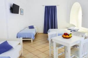 Villa Vergina, Perissa