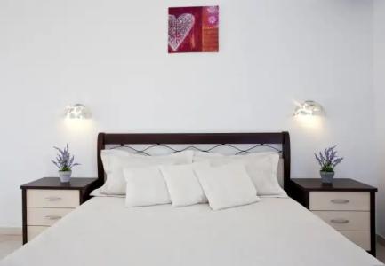 The Best Studios & Rooms - 1