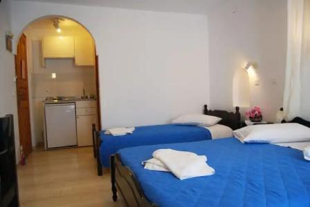 Aretousa Villas Guest House - 40