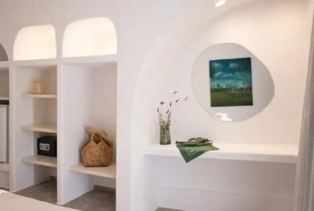 Aloni & Suites - 128