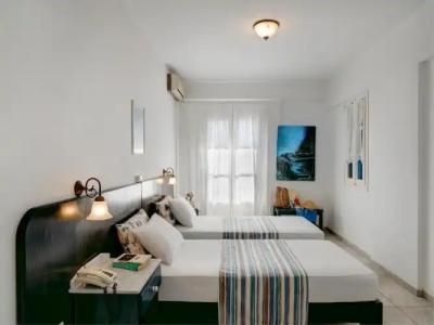 Aloni & Suites - 104