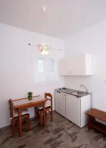 Christine Studios - 9