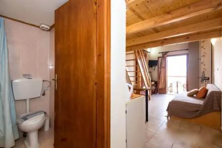 Barbara Studios - 93