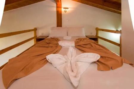 Barbara Studios - 66