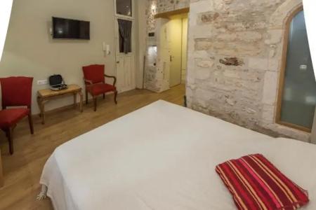 Barbara Studios - 31