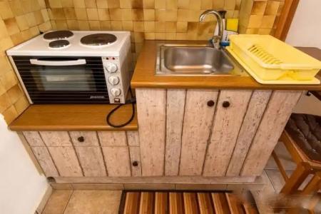 Barbara Studios - 17