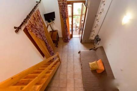 Barbara Studios - 62