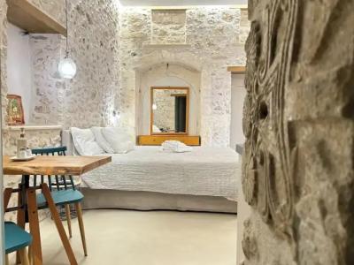 Barbara Studios - 140