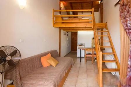 Barbara Studios - 60