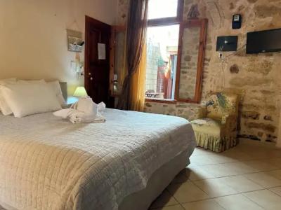 Barbara Studios - 134