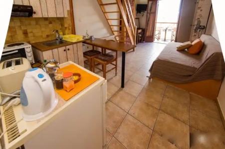 Barbara Studios - 86