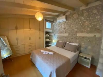 Barbara Studios - 109