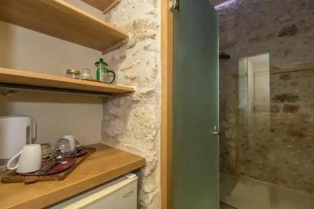 Barbara Studios - 35