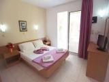 1 Bedroom Standard Double room with balcony and with garden view