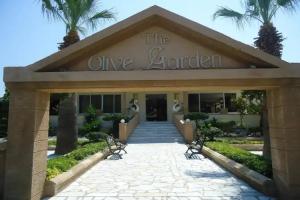 Olive Garden Hotel, Lardos