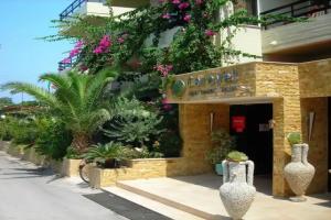 Caravel Apartment Hotel, Ixia