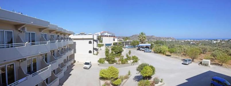 Hillside Studios & Apartments - 68