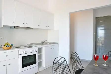 Hillside Studios & Apartments - 46