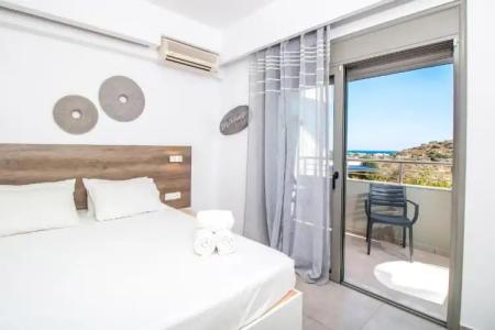 Hillside Studios & Apartments - 25