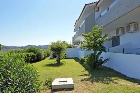 Hillside Studios & Apartments - 35