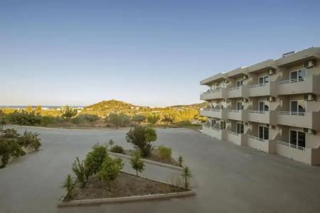 Hillside Studios & Apartments - 20