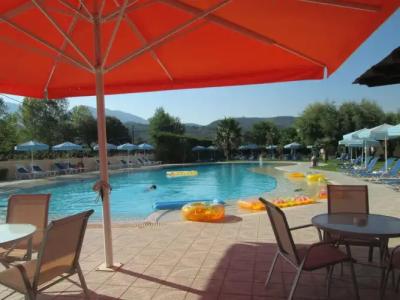 Ninos on the Beach - 9