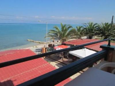 Ninos on the Beach - 26