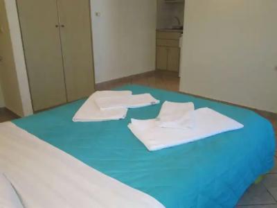 Ninos on the Beach - 1