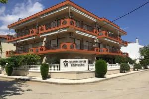 Milonas House Apartments, Paralia Dionysiou