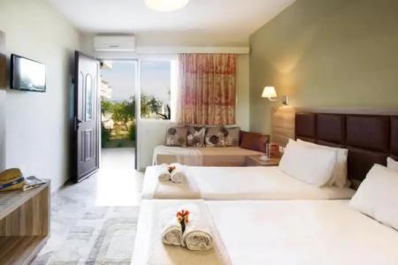 Blue Horizon Studios - 76