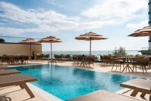 Invictus Hotel, Rafailovici