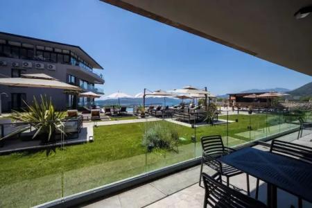 Royal Blue Resort & Residences - 86