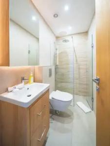 Royal Blue Resort & Residences - 115