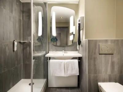 Ibis Budapest Heroes Square - 34