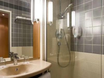 Ibis Budapest Heroes Square - 6