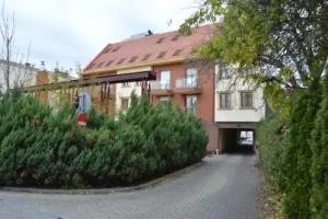 Hotel Óbester, Debrecen