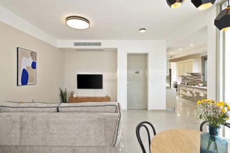 The New Port TLV - 75