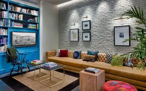 Center Chic - an Atlas Boutique - 14