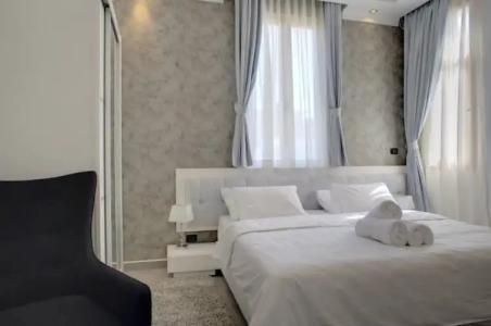 Residence Suites by Raphaels - 24